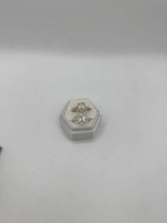 Anello solitario baguette