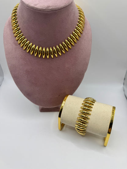 Collier Regina