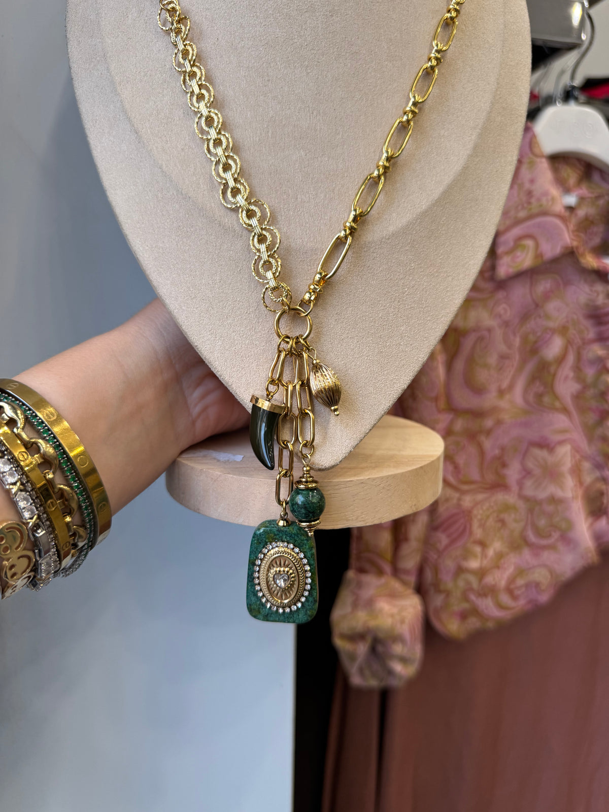 Collana long charms
