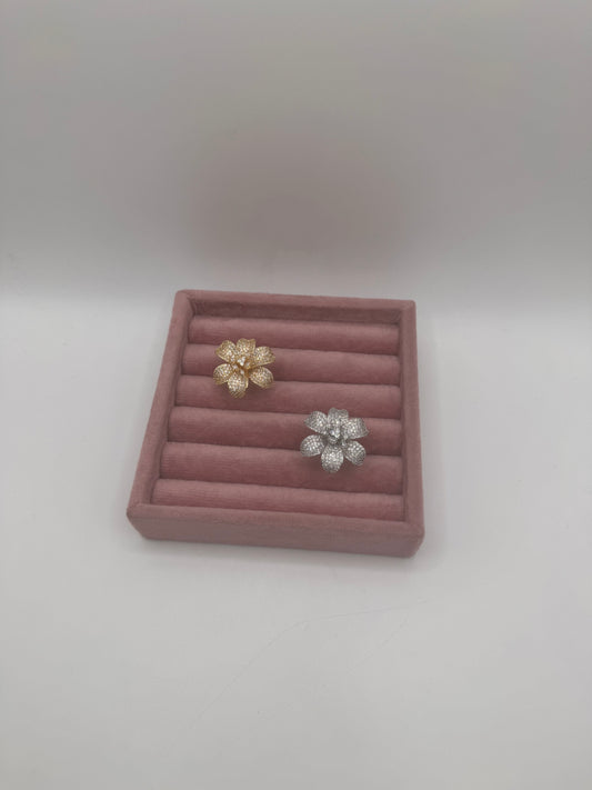 Anello fiore pavè