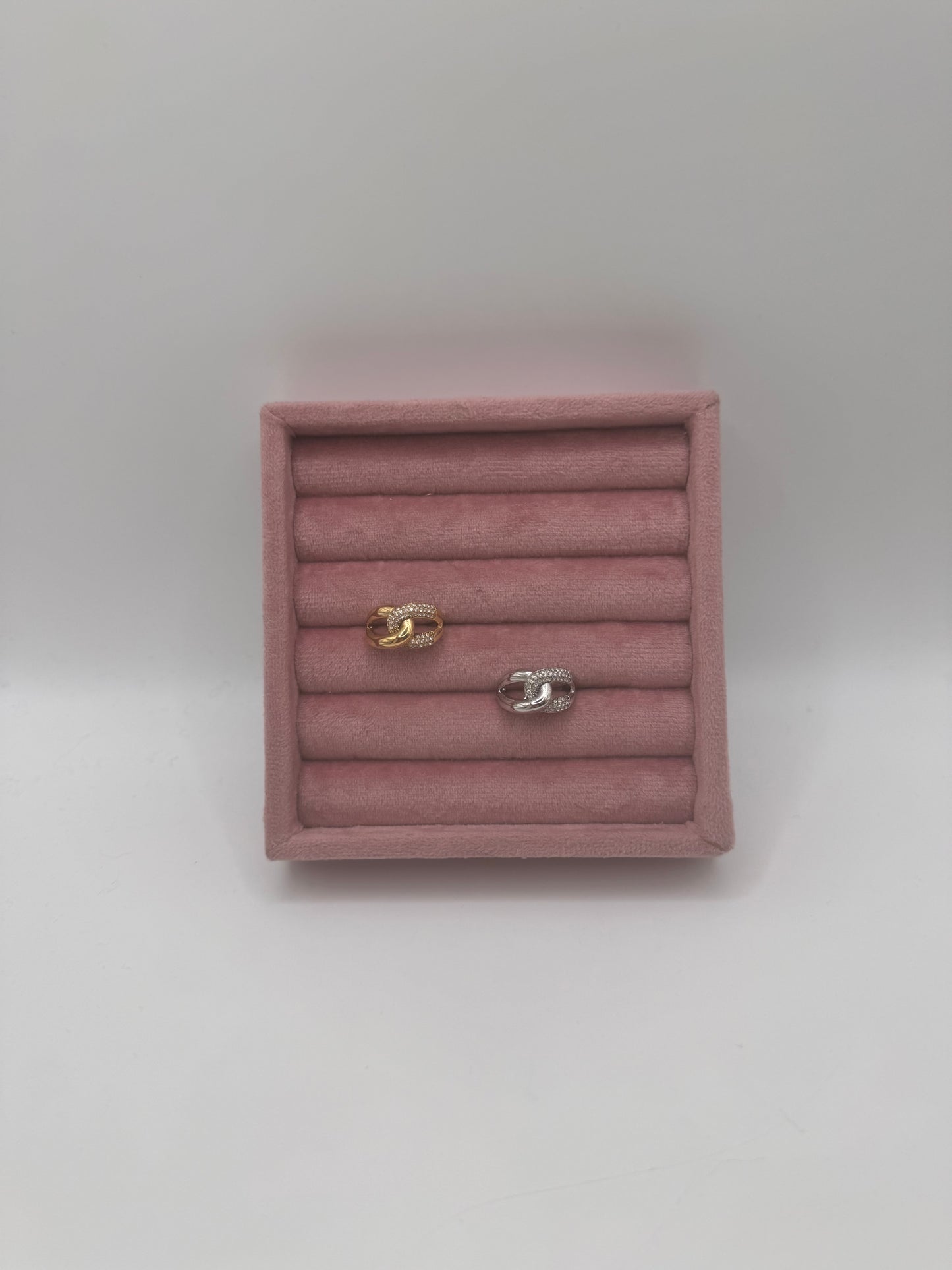 Anello catena incrocio