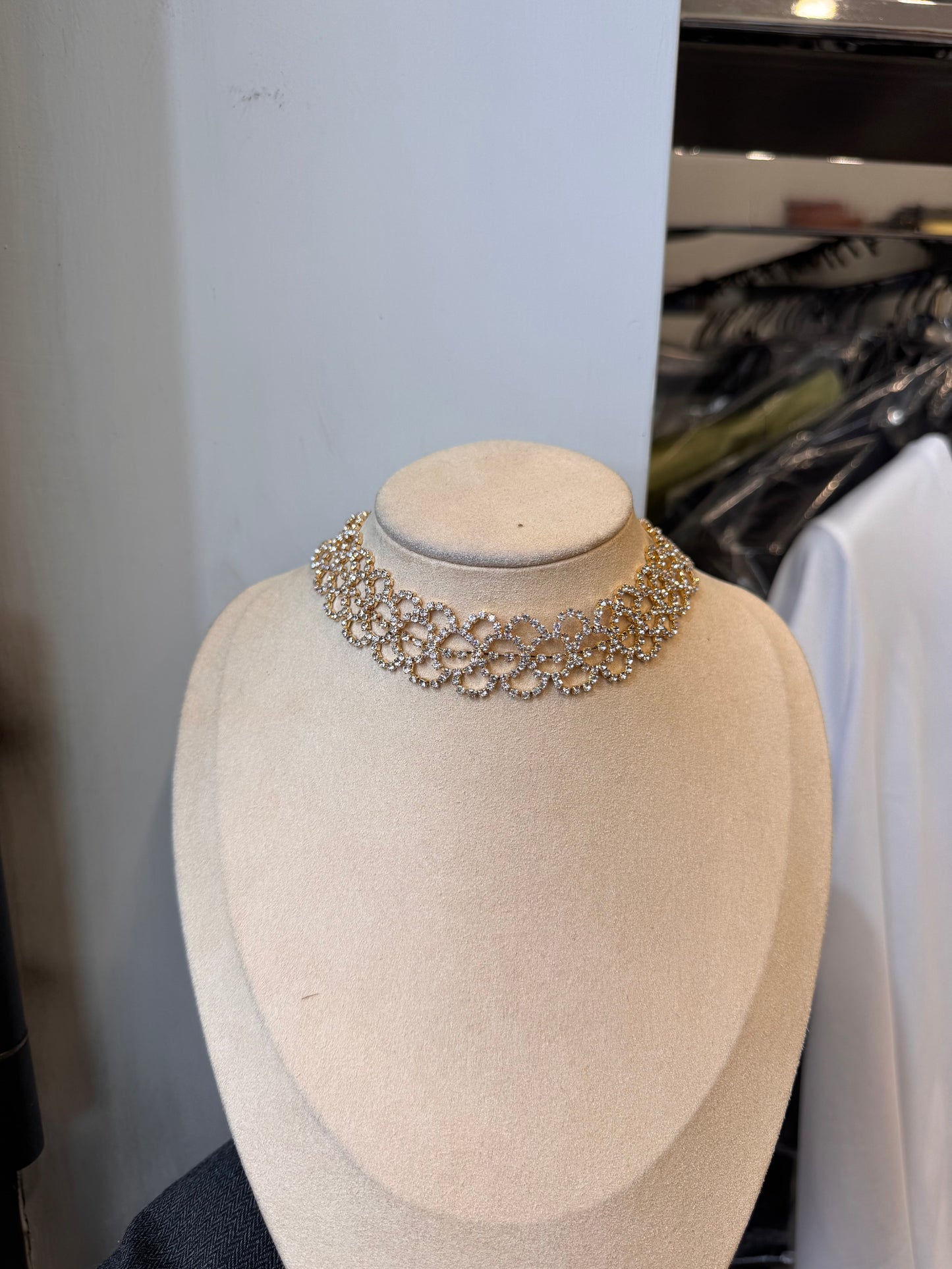 Choker ricamo