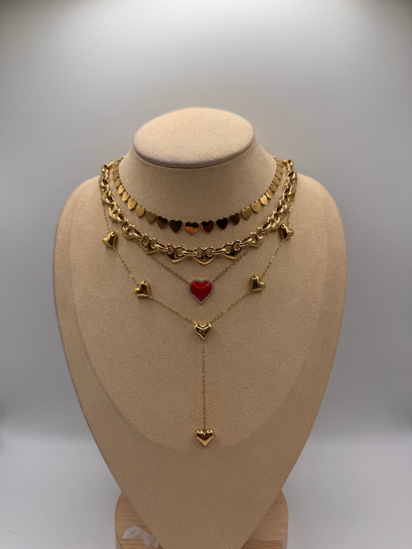 Collana y cuori bomb