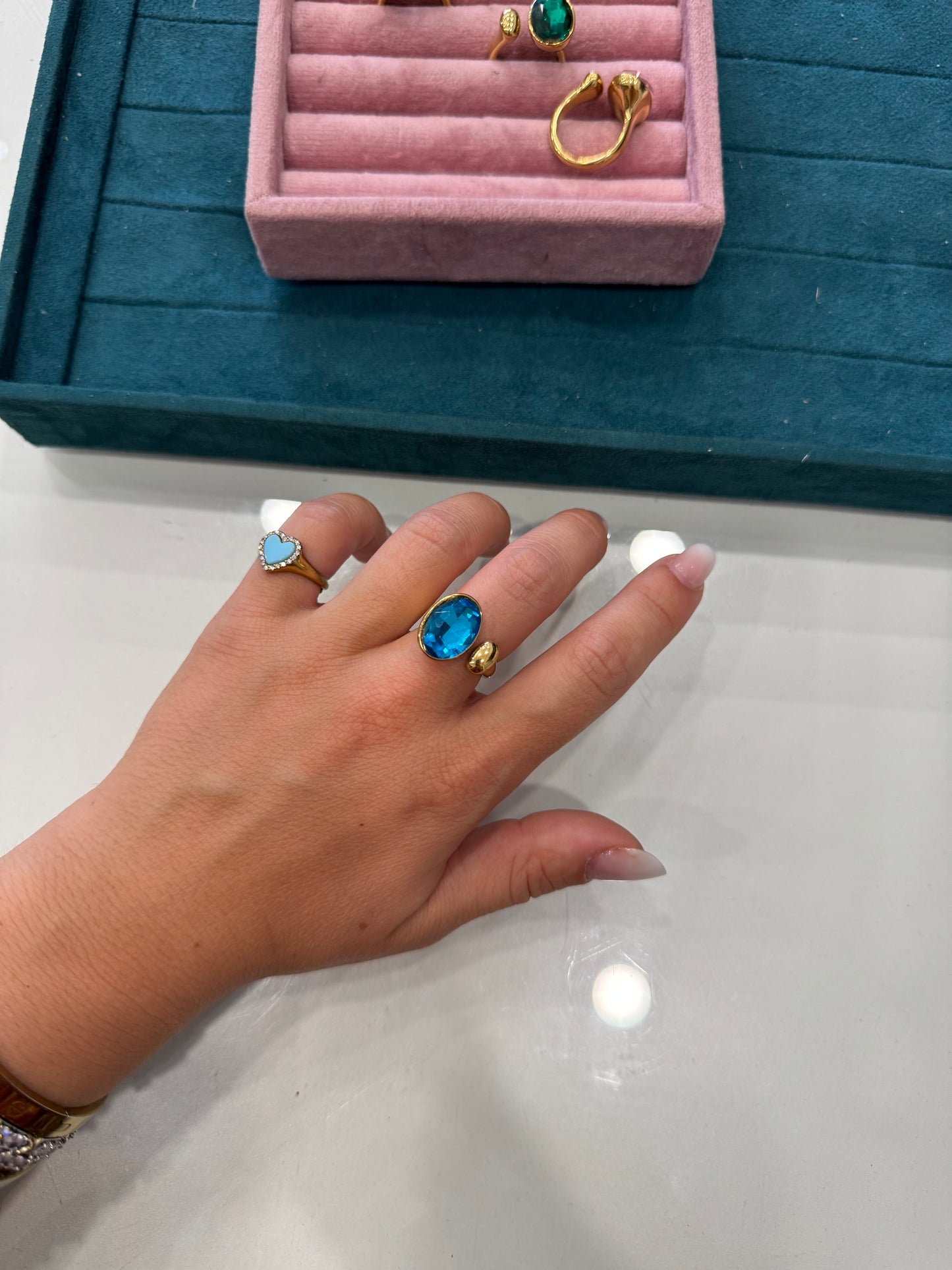 Anello pietra ovale color