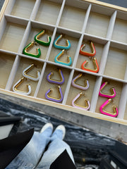 Triangle color hoops