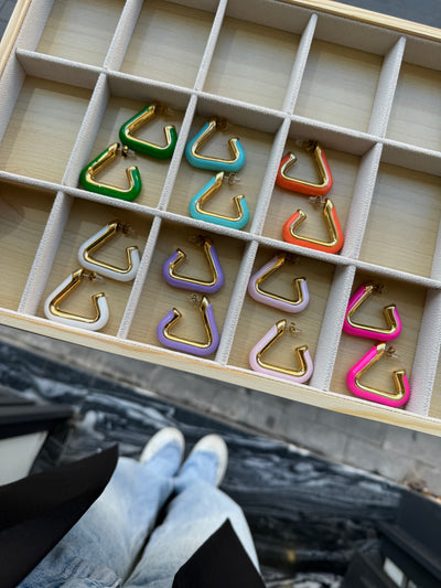 Triangle color hoops