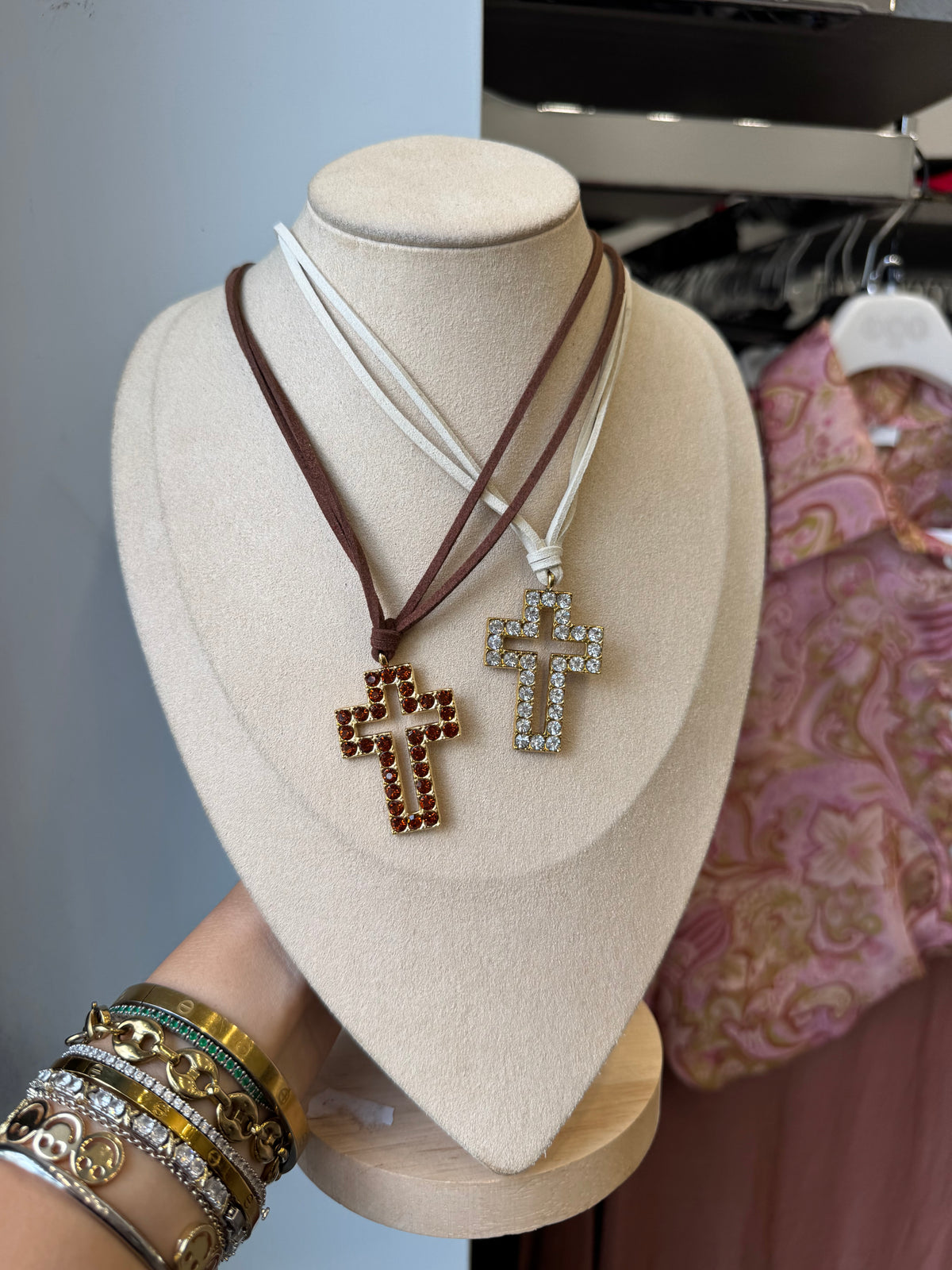 Collana croce caucciù