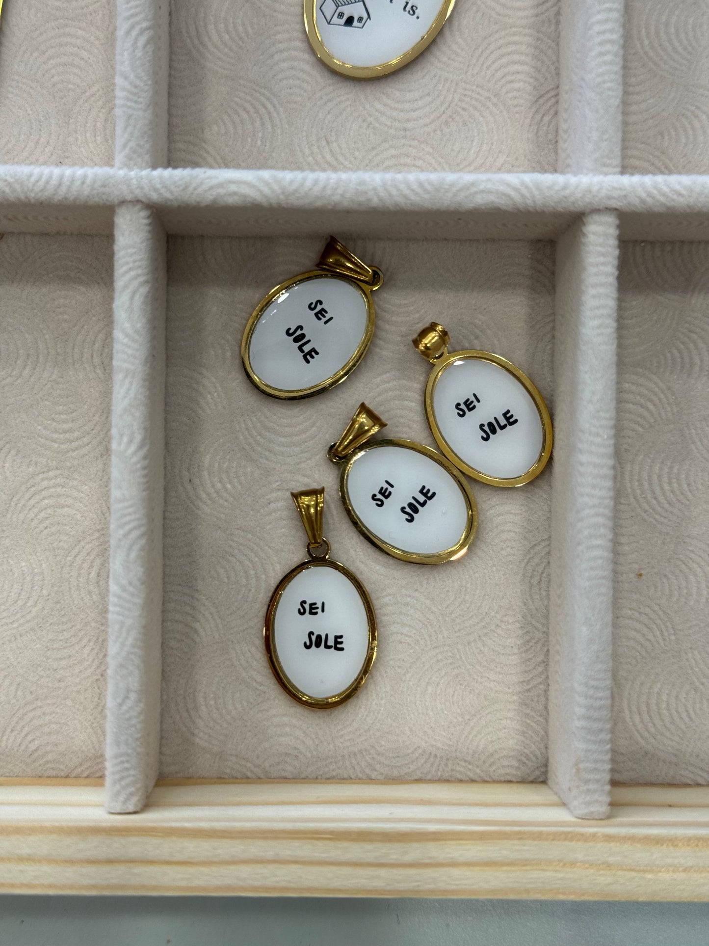 Charms frasi per collane
