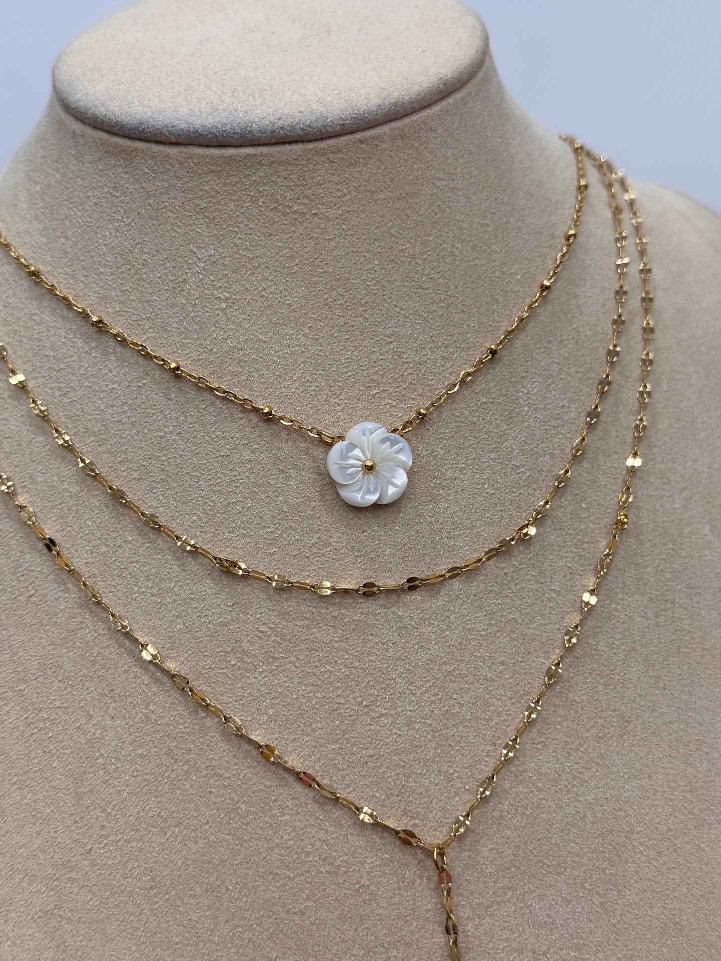 Collana fiore madreperlato