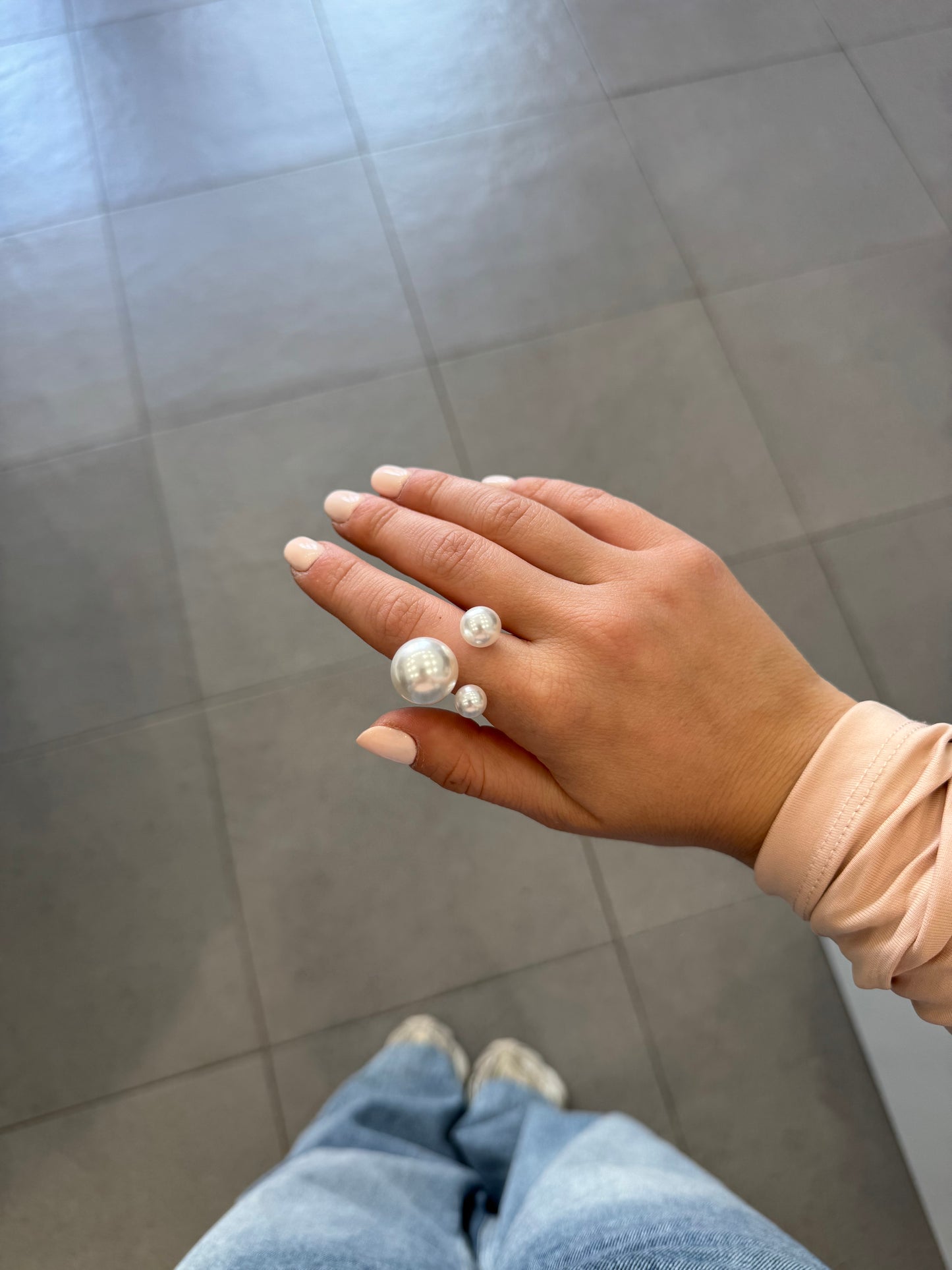 Anello perle sospese