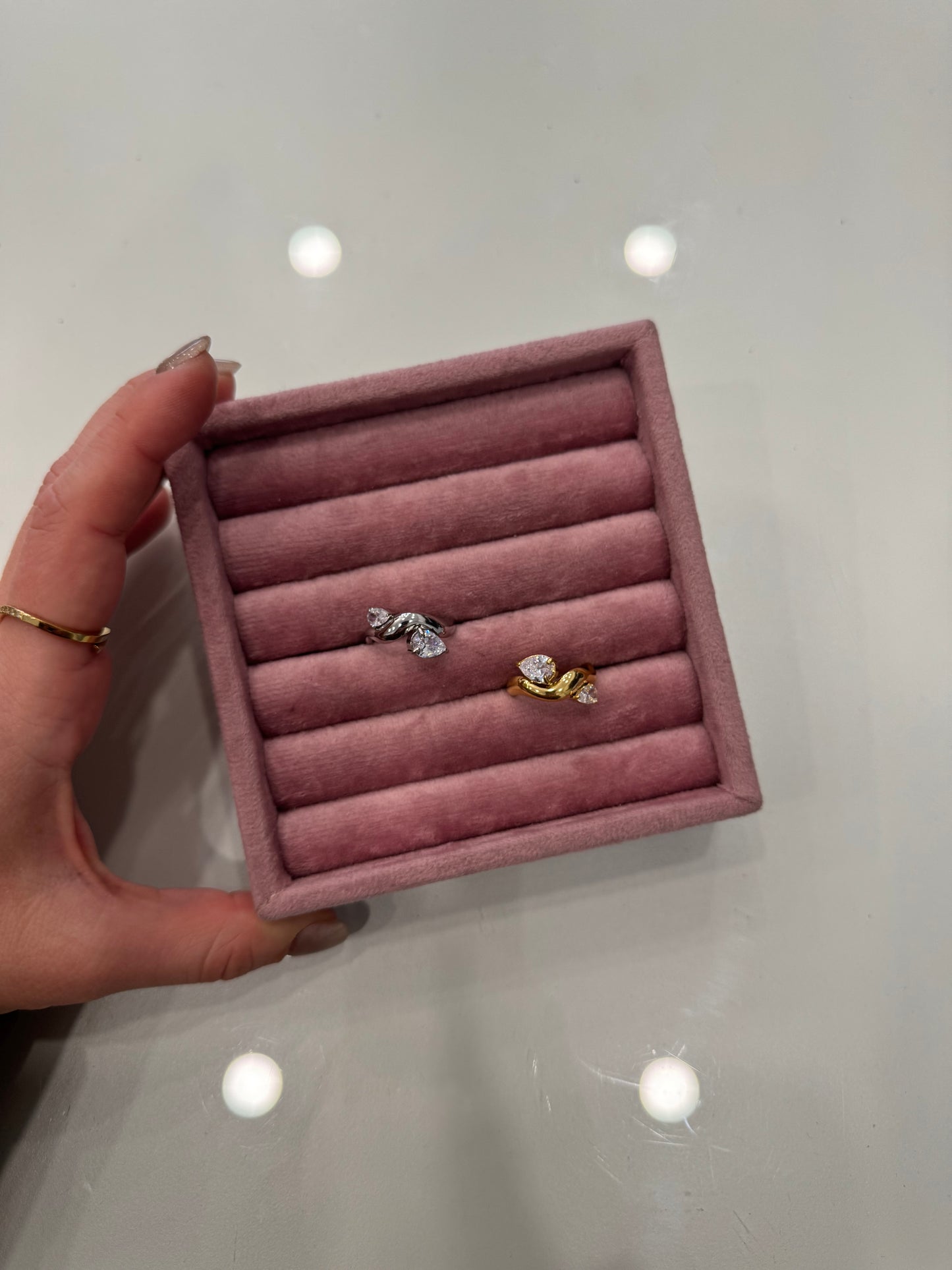 Anello onda punti luce goccia