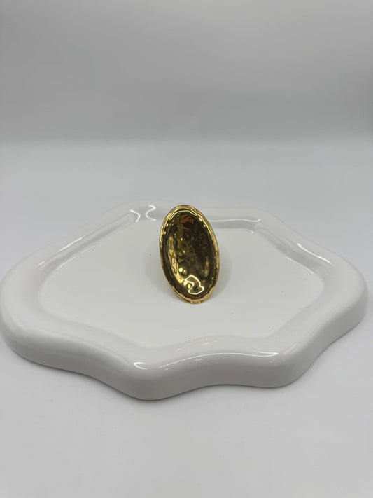 Anello maxi scudo ovale martellato