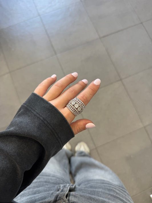Anello fascio di luce