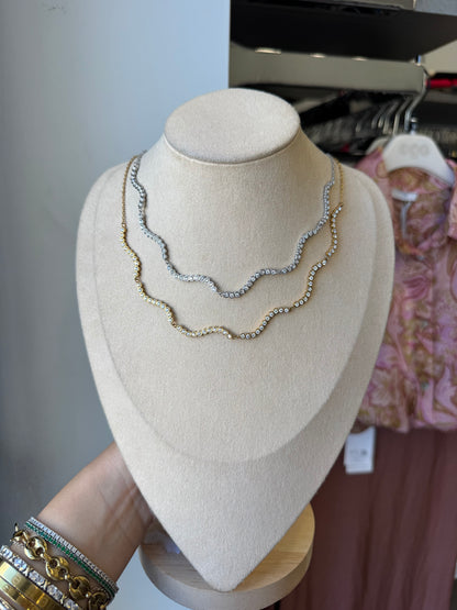 Collana onda luce