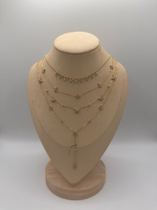Mix essential necklaces