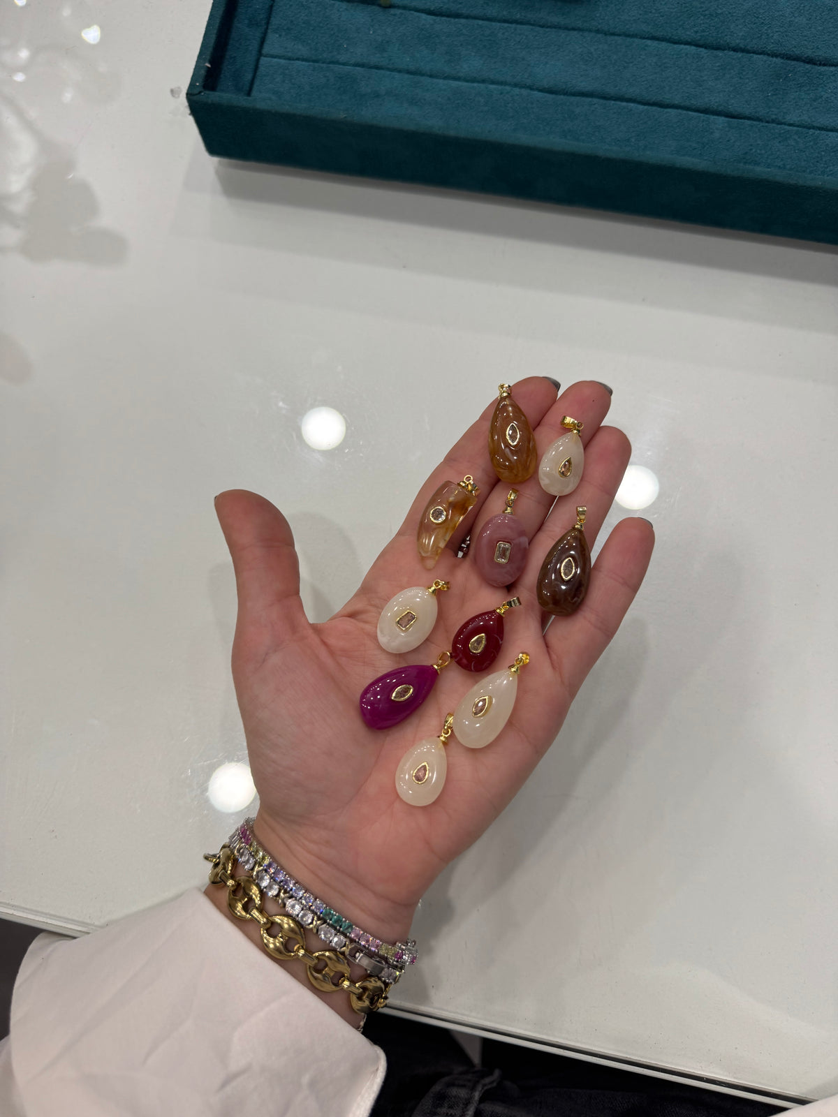 Charm pietra new