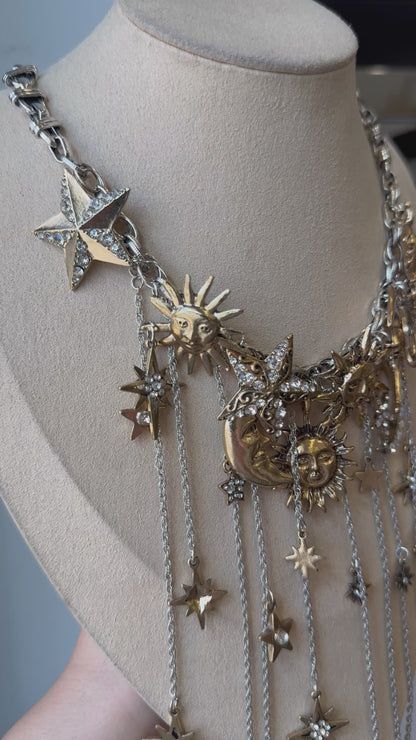 Collier universo