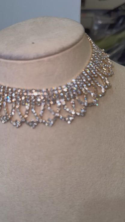 Chocker bordato