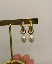 Bomb pearl earrings